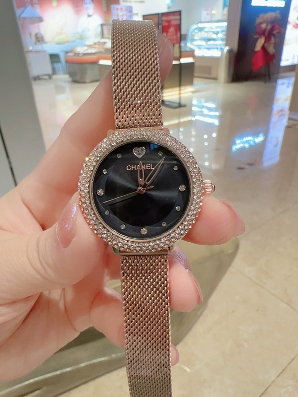 ブランド時計背面デザイン